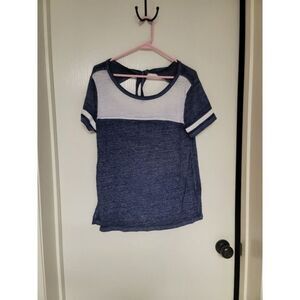 ~ womens blue and white soft maurices 24/7 short sleeve shirt - size large